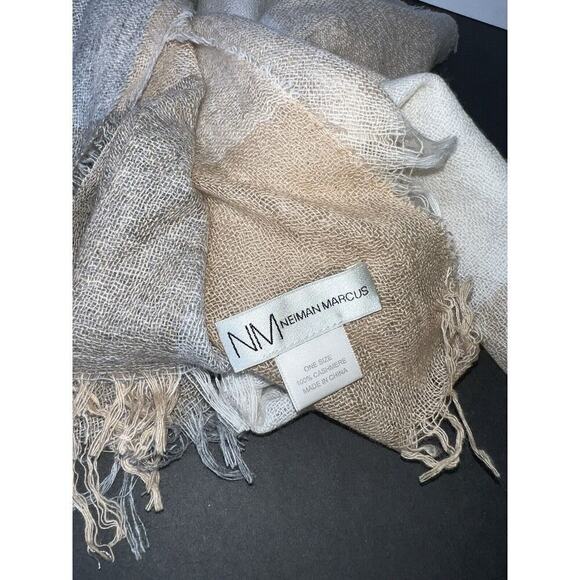 Neiman Marcus $250 Women's lightweight Cashmere Colorblock Scarf One Size 80"L - Picture 5 of 8